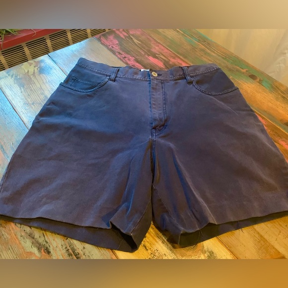 SHORTS (size 32) - Picture 1 of 6